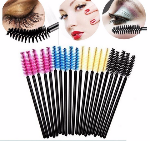 Curvacious Eyelash Brush