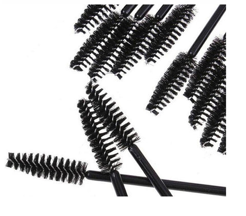 Curvacious Eyelash Brush