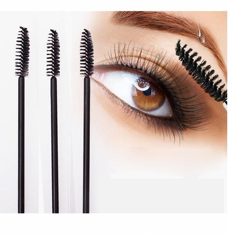 Curvacious Eyelash Brush