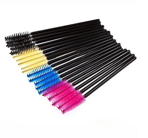 Curvacious Eyelash Brush