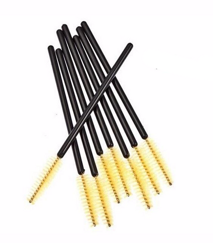 Curvacious Eyelash Brush